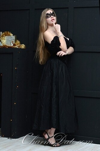 Julia Profile image 3