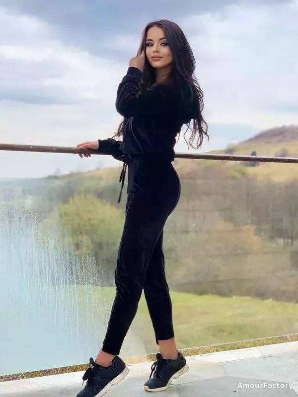 Delia Cosmina image 3