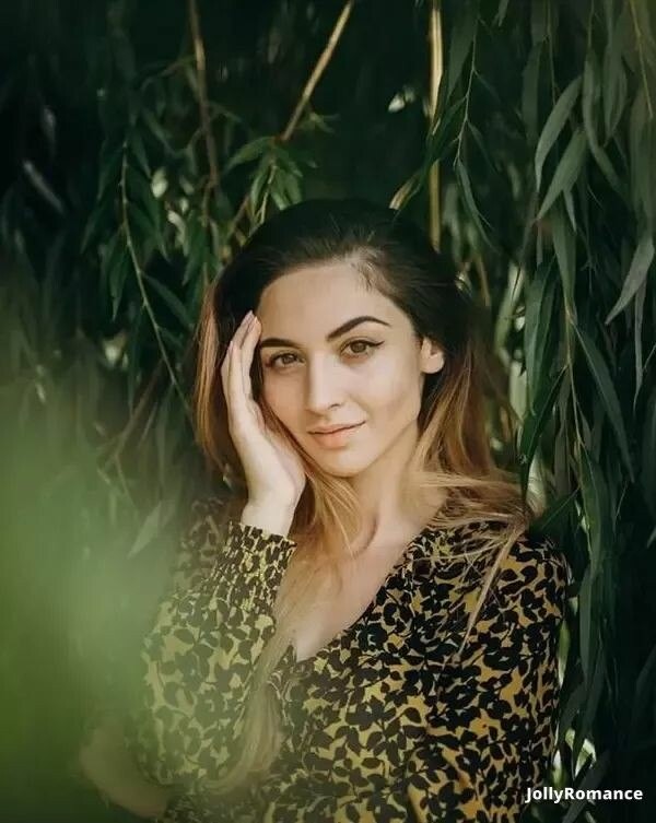Dorina Profile image 5