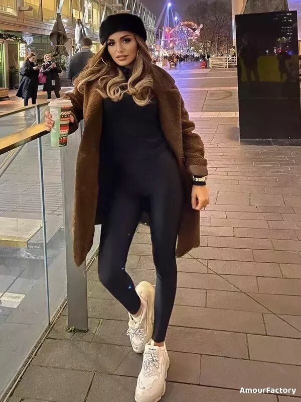 Mirela Rozalia Profile image 2