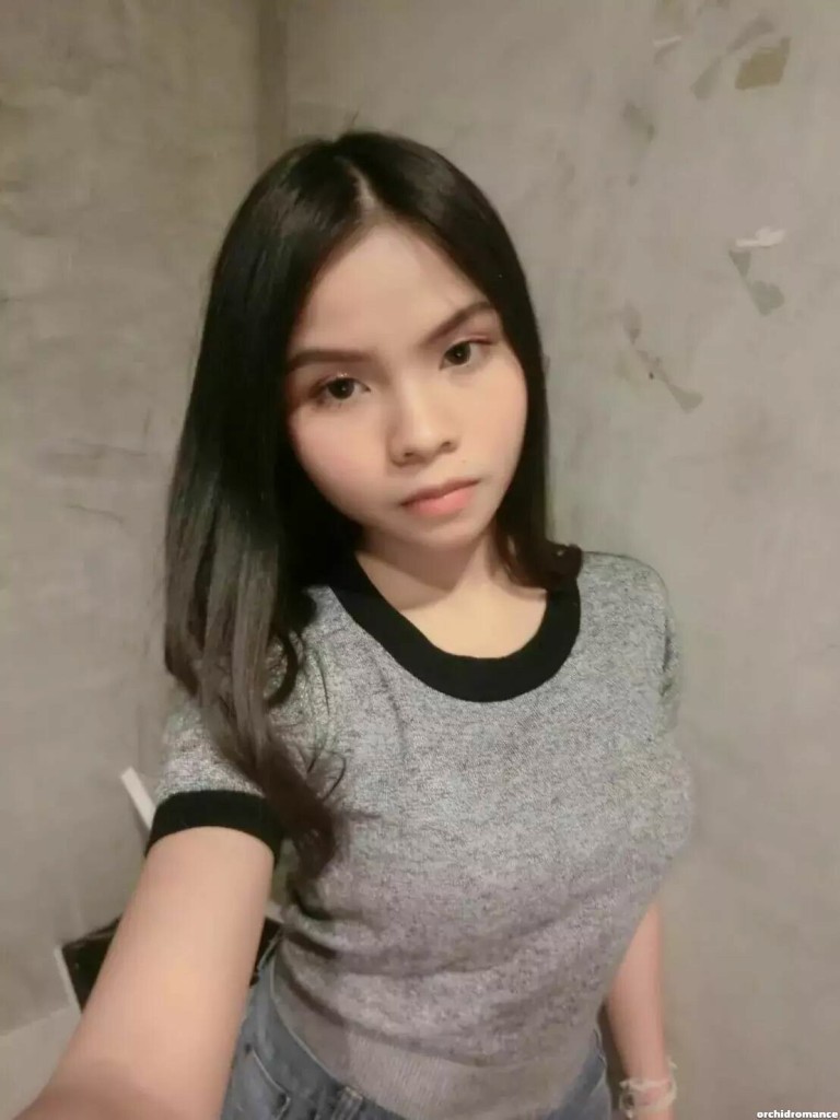 Pichamon Profile image 5