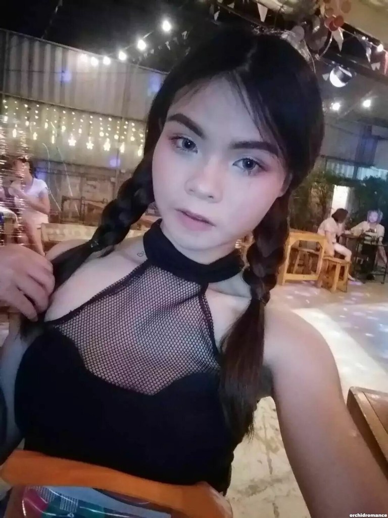 Pichamon Profile image 6