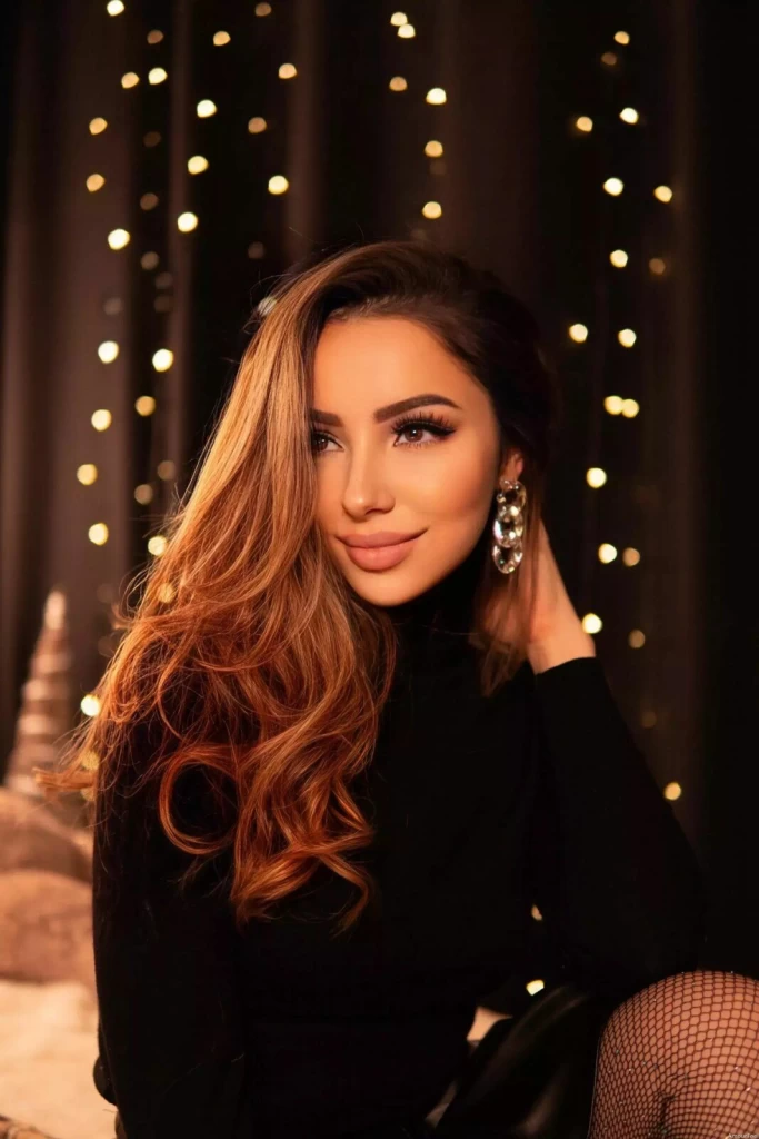 Elizabeth Profile image 2