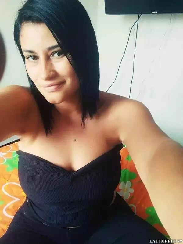 Andrea, 37