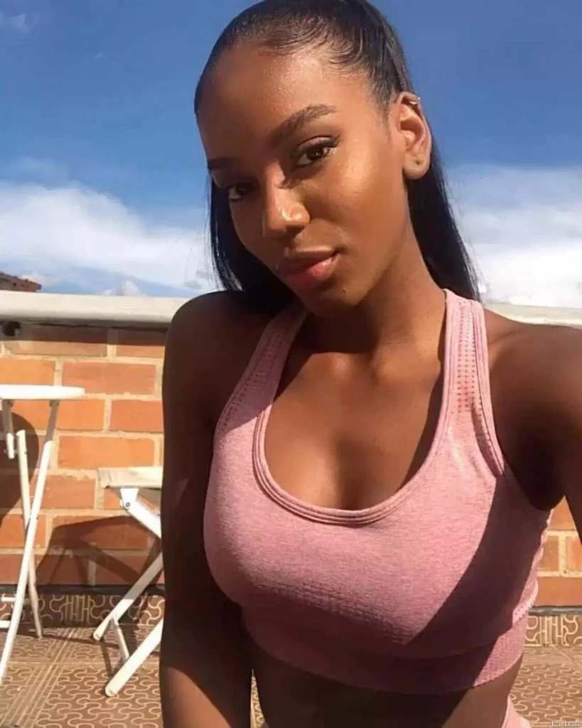 Sara Profile image 5